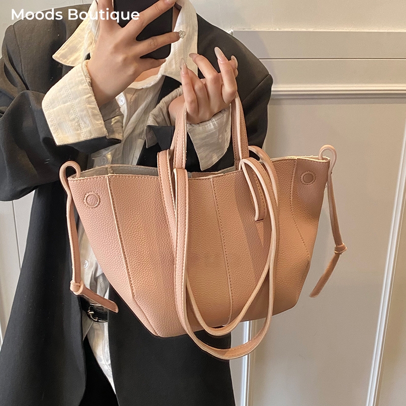 Luxury Bags Consignment - MOODS Branded Underarm Shoulder Bags For