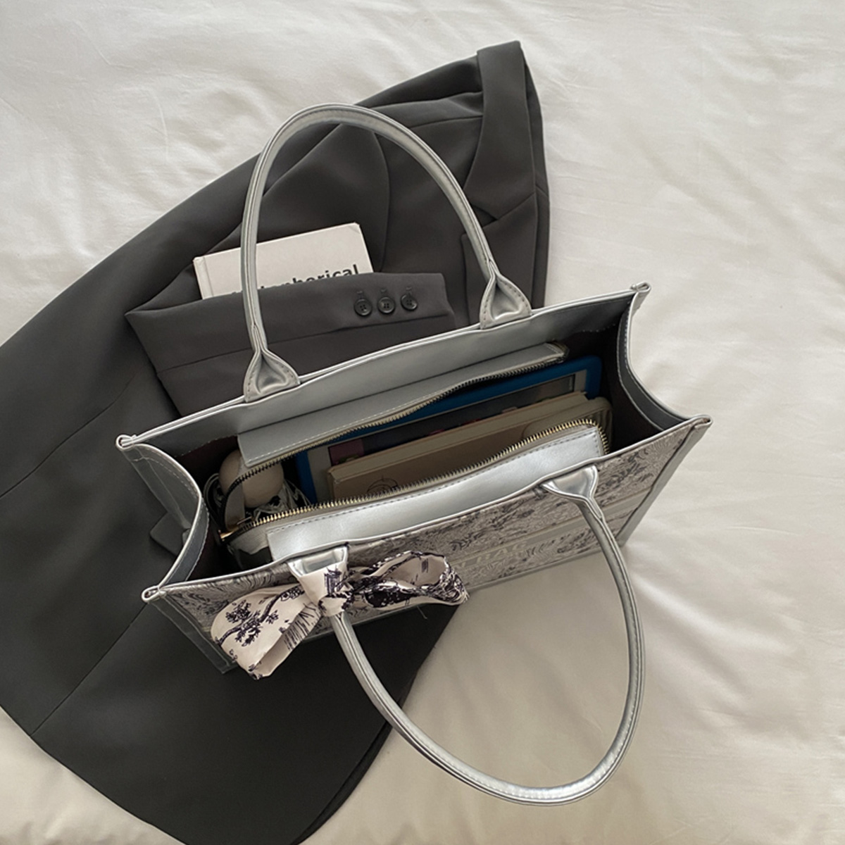 Luxury Elegant Women Tote Bag  - Luxury Bag Collection ulasan dan harga
