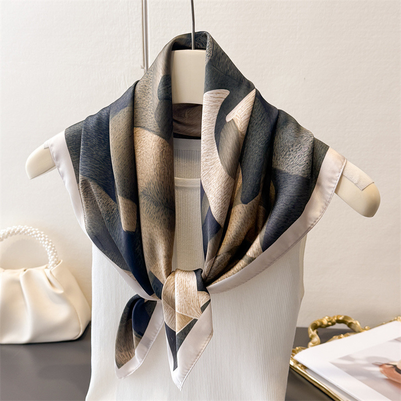 70cm Luxury Silk Square Scarf  - Luxury Bags For Summer ulasan dan harga