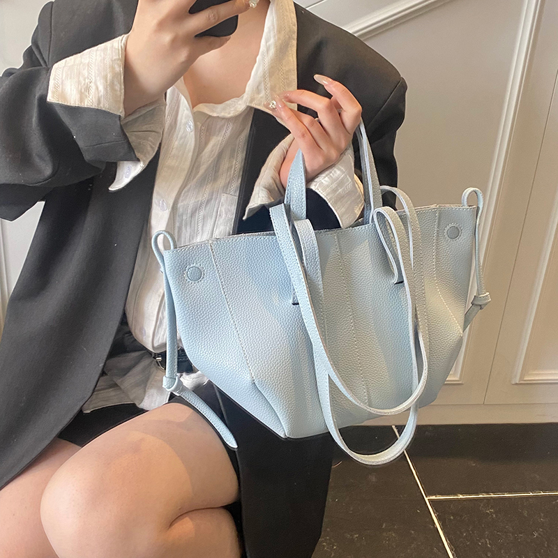 MOODS Branded Underarm Shoulde - Luxury Bags Consignment ulasan dan harga